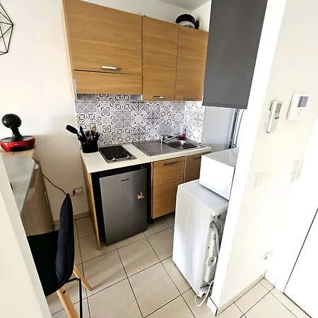 Cosy T2 1-min Walk To Promenade Des & Beach, Sea View *